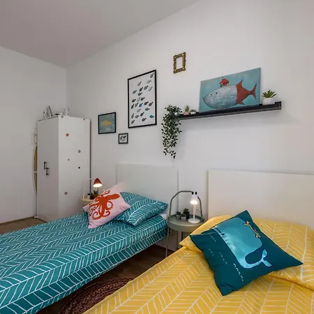 Zoe & Masa's Place Apartment