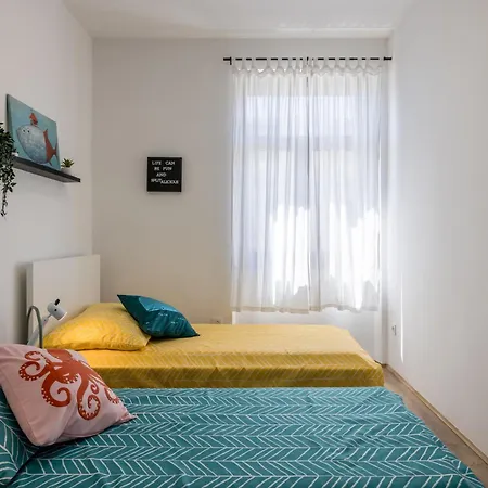 Apartment Zoe & Masa's Place