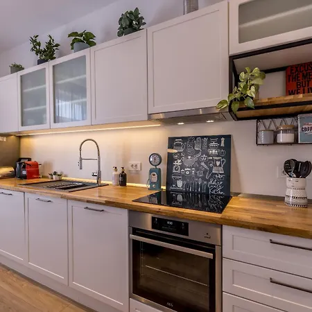 Apartment Zoe & Masa's Place *