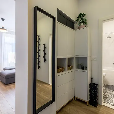 Zoe & Masa's Place Apartment